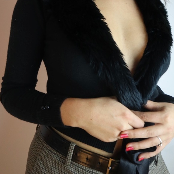 Vintage 90’s tie top with fur trim - Picture 4 of 4